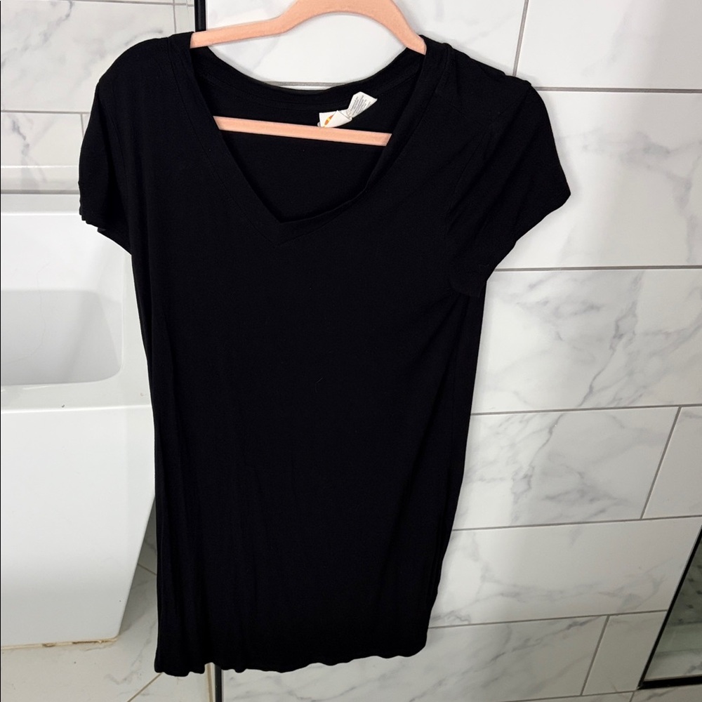 C&C California Black Short Sleeve V-Neck Tee